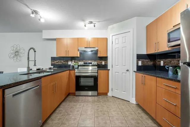 1724 26 Ave #104, Calgary 5