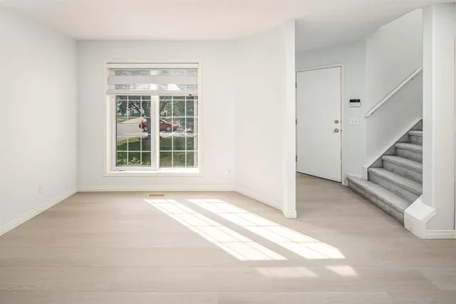 859 Harvest Hills Dr, Calgary 5