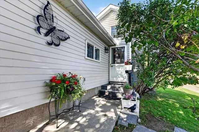 74 San Diego Manor, Calgary 3