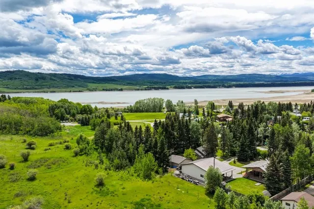 405 Ghost Lake Villge, Ghost Lake 2