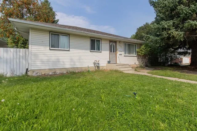 1827 16 Ave, Lethbridge 2