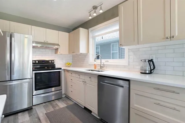 55 Fairways Dr #112, Airdrie 5