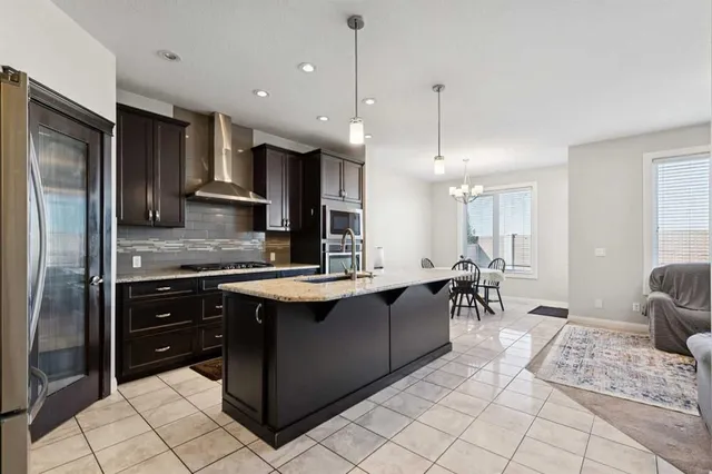 215 Redstone Hts, Calgary 4