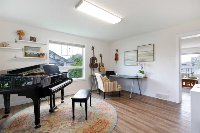 2 Kingston View, Airdrie 3
