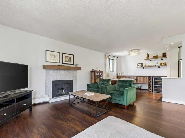 537 14 Ave #703, Calgary 2