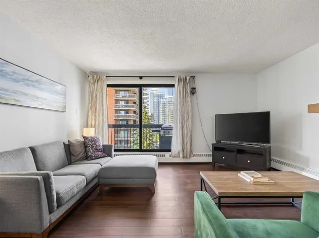 537 14 Ave #703, Calgary 4