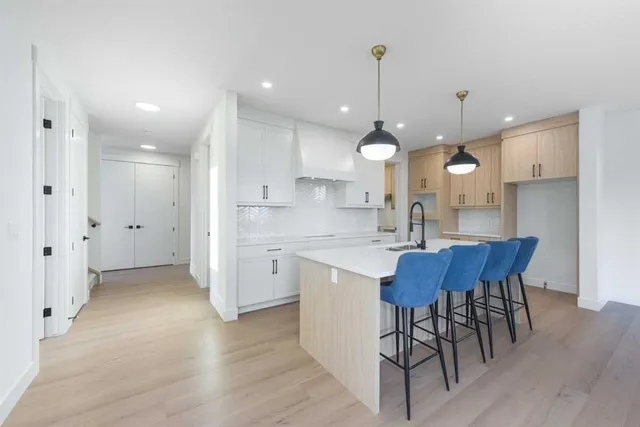 315 Waterford Rd, Chestermere 3
