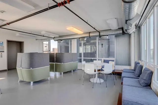 450 8 Ave #503, Calgary 4