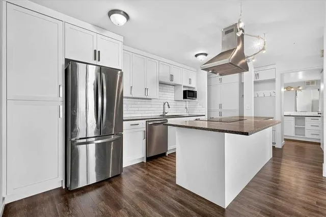 1213 13 Ave #401, Calgary 4
