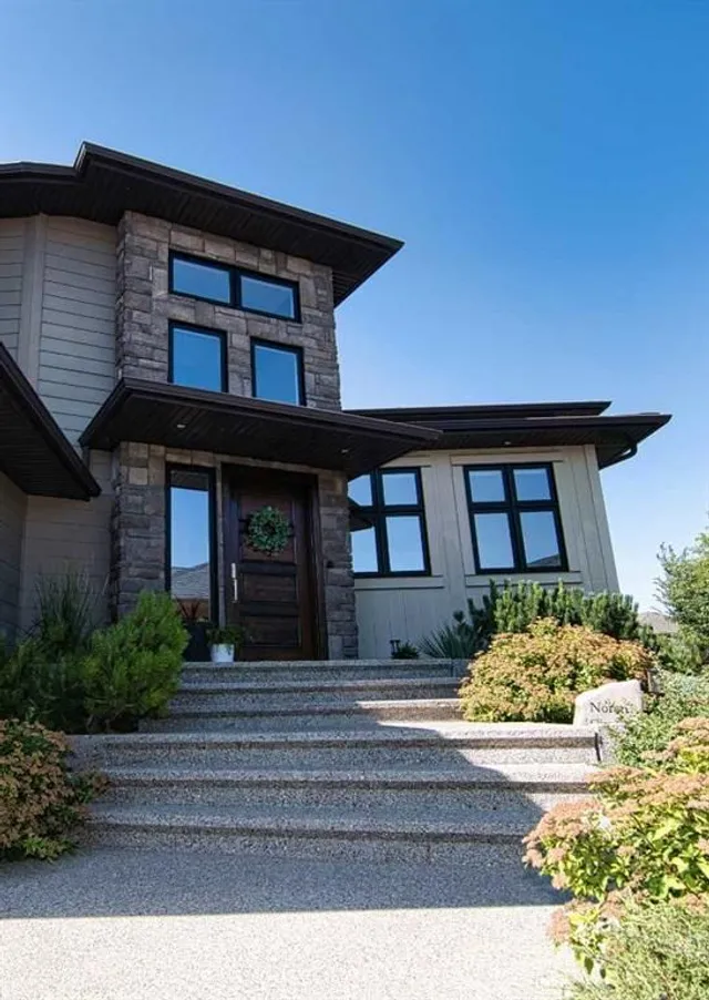 402 Stonecrest Terr, Lethbridge 5