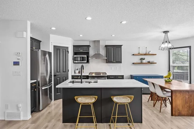 164 Silverado Range Close, Calgary 5