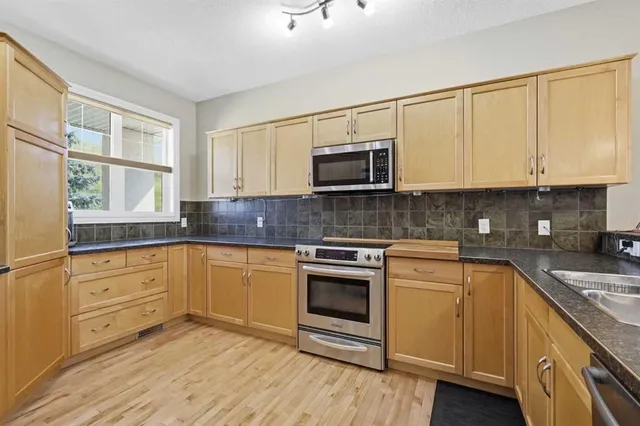 1000 Glenhaven Way #112, Cochrane 5