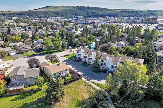 24 Cascade Pl #3, Cochrane 2