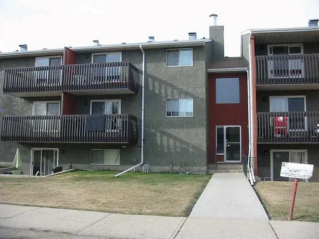 35 Bennett St #107, Red Deer 1