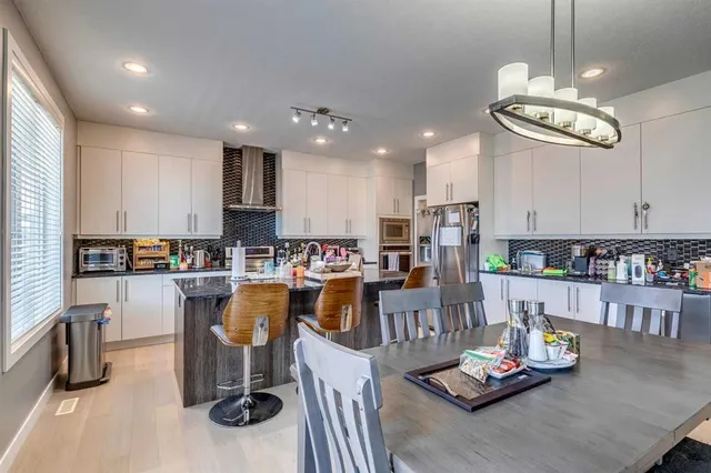 168 Rainbow Falls Heath, Chestermere 3