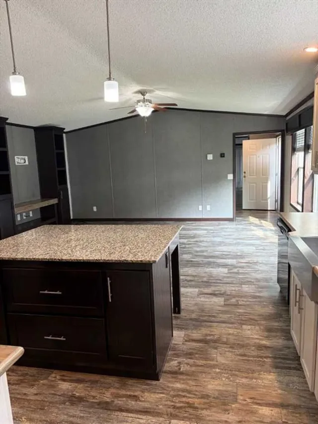 10 2 St, Faust 5