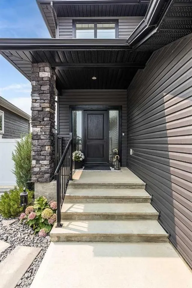 21 Hamptons Gate, Medicine Hat 3