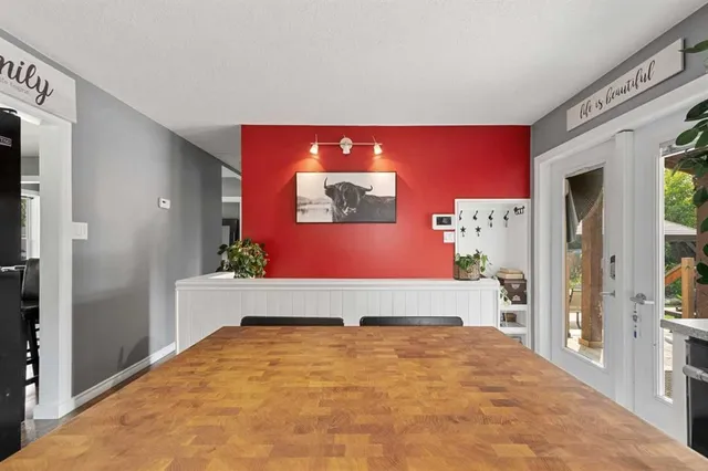 909 6 St, High River 5
