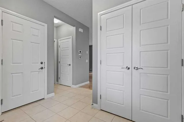 14 Kingfisher Cres, Airdrie 4