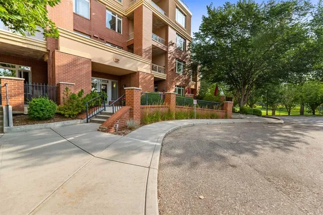 24 Hemlock Cres #3113, Calgary 4