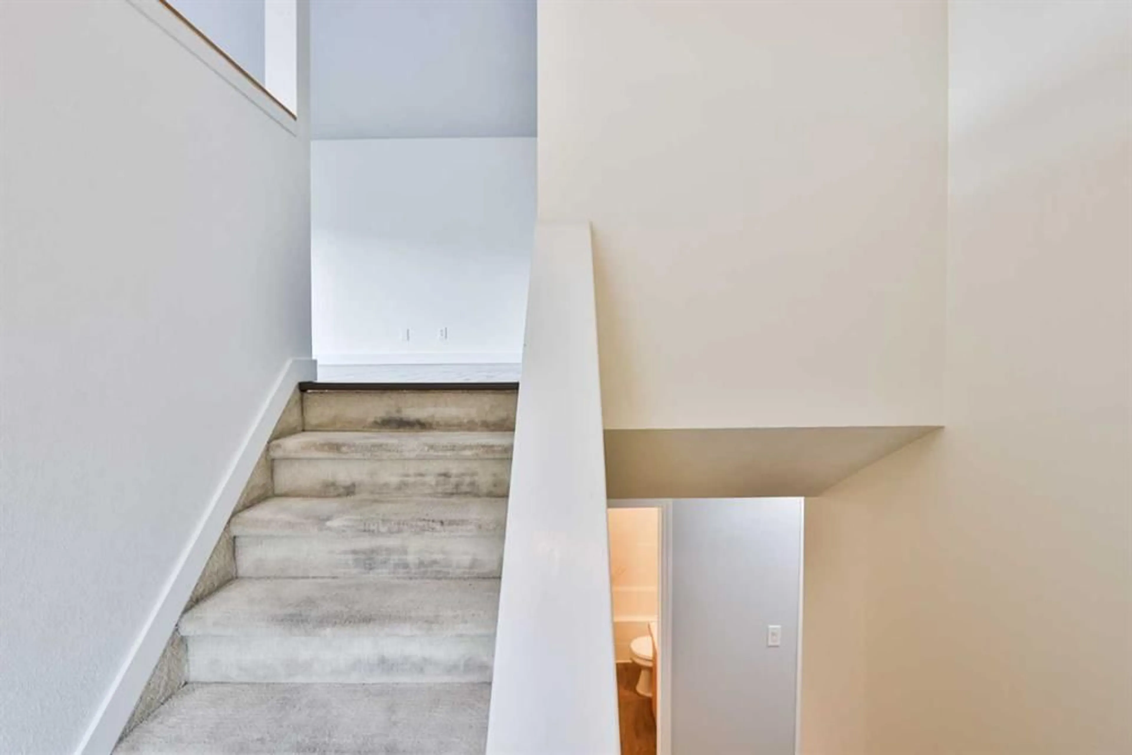 pillar/IMG-A2338878_2.jpg
