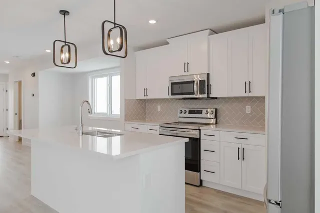 9530 114 Ave, Clairmont 2