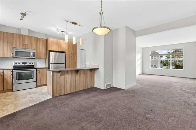 10 Auburn Bay Ave #707, Calgary 3