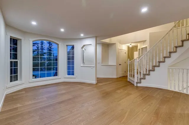 16 Simcrest Pt, Calgary 5
