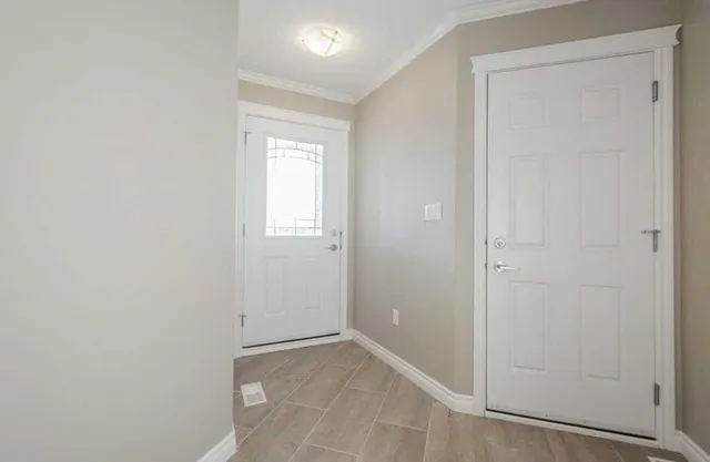 5215 52 St, Valleyview 2