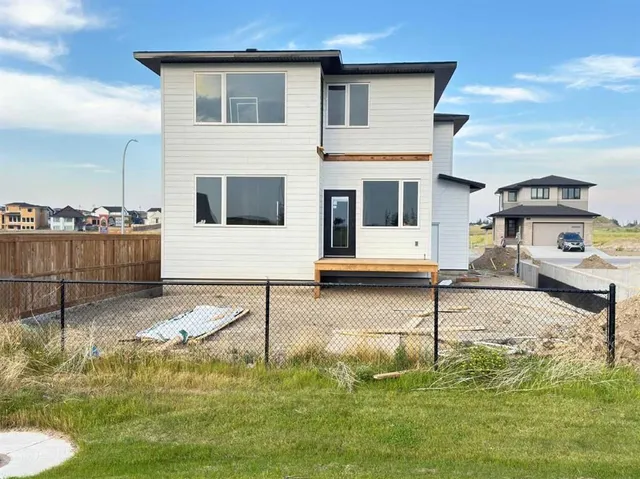 1292 Abitibi Rd, Lethbridge 2