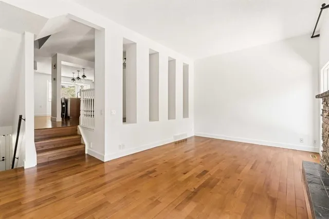 565 Point Mckay Grove, Calgary 5