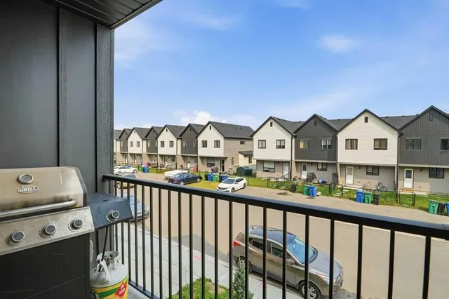 105 South Point Manor, Airdrie 5