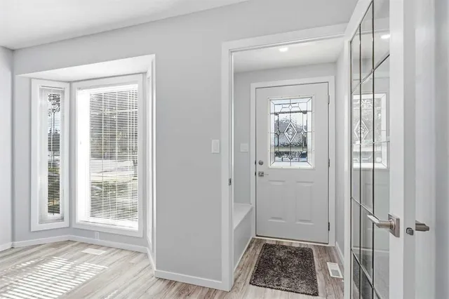 4014 Shannon Dr, Olds 3