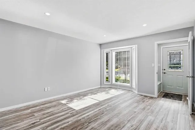 4014 Shannon Dr, Olds 5