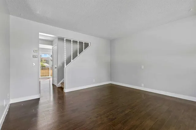 767 Whitehill Way, Calgary 5