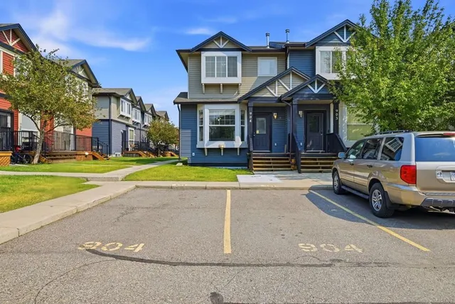 2066 Luxstone Blvd #904, Airdrie 3