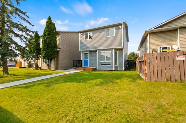 71 Martindale Crt, Calgary 2