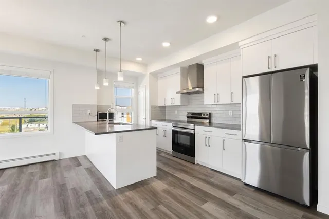100 Harvest Hills Pl #407, Calgary 2