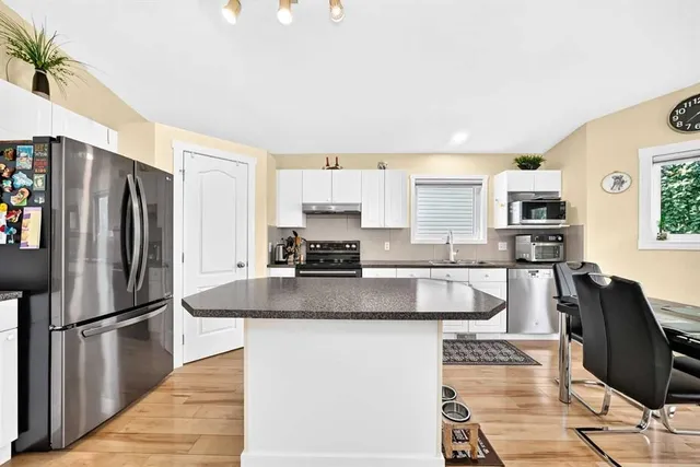 50 Somerside Manor, Calgary 4
