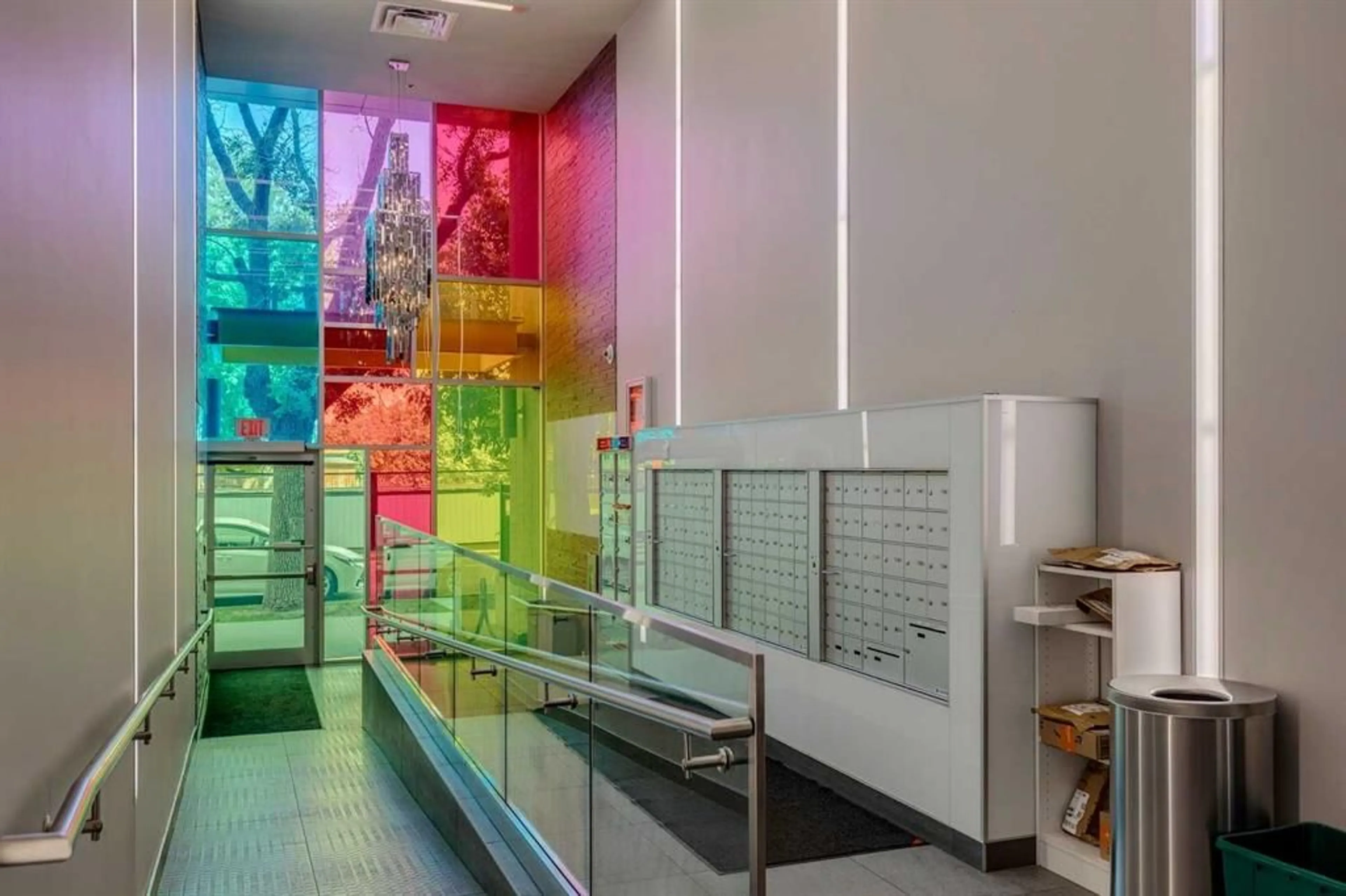 pillar/IMG-A2339482_2.jpg