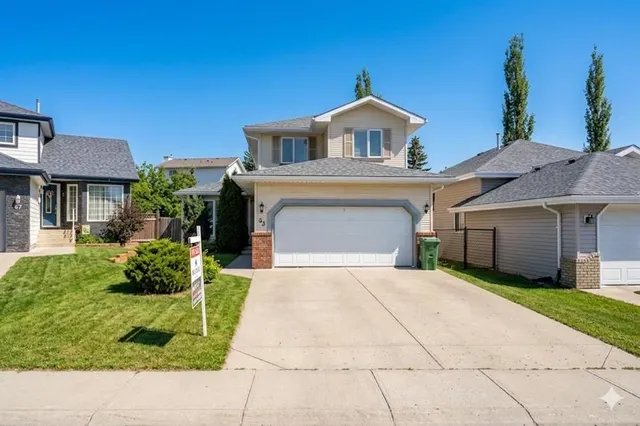 63 Hawkmount Green, Calgary 2