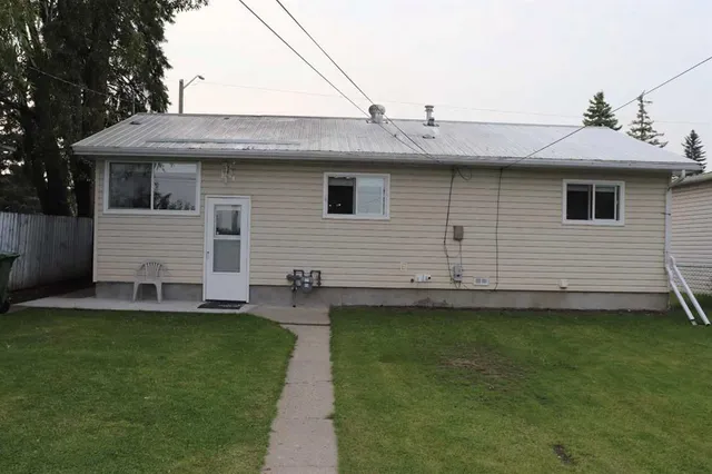 4227 5 Avenue, Edson 2