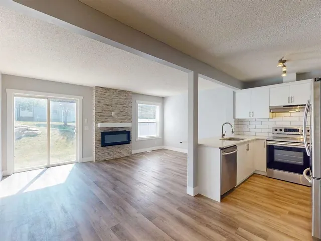 75 Panatella Villas, Calgary 3