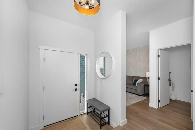 174 Heritage Cir, Cochrane 2