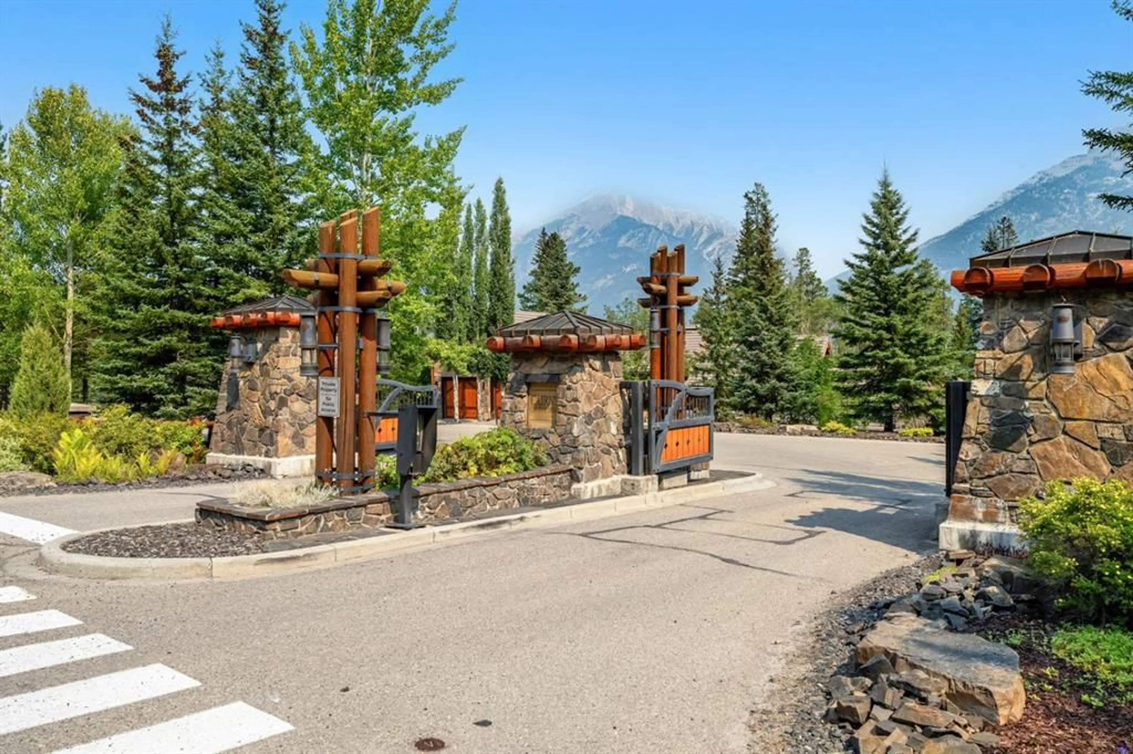 pillar/IMG-A2339677_4.jpg