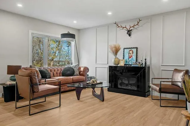2316 State Rd, Calgary 5
