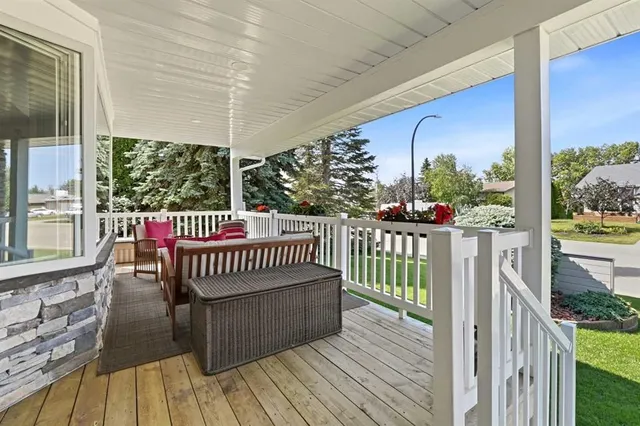 280 Barrett Dr, Red Deer 3