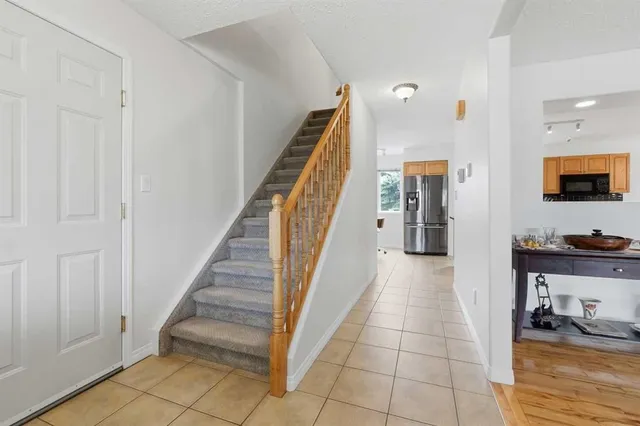280 Barrett Dr, Red Deer 5