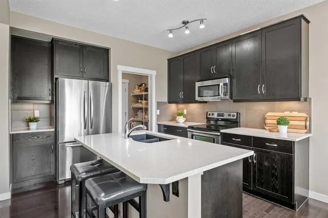4728 Elgin Ave, Calgary 5