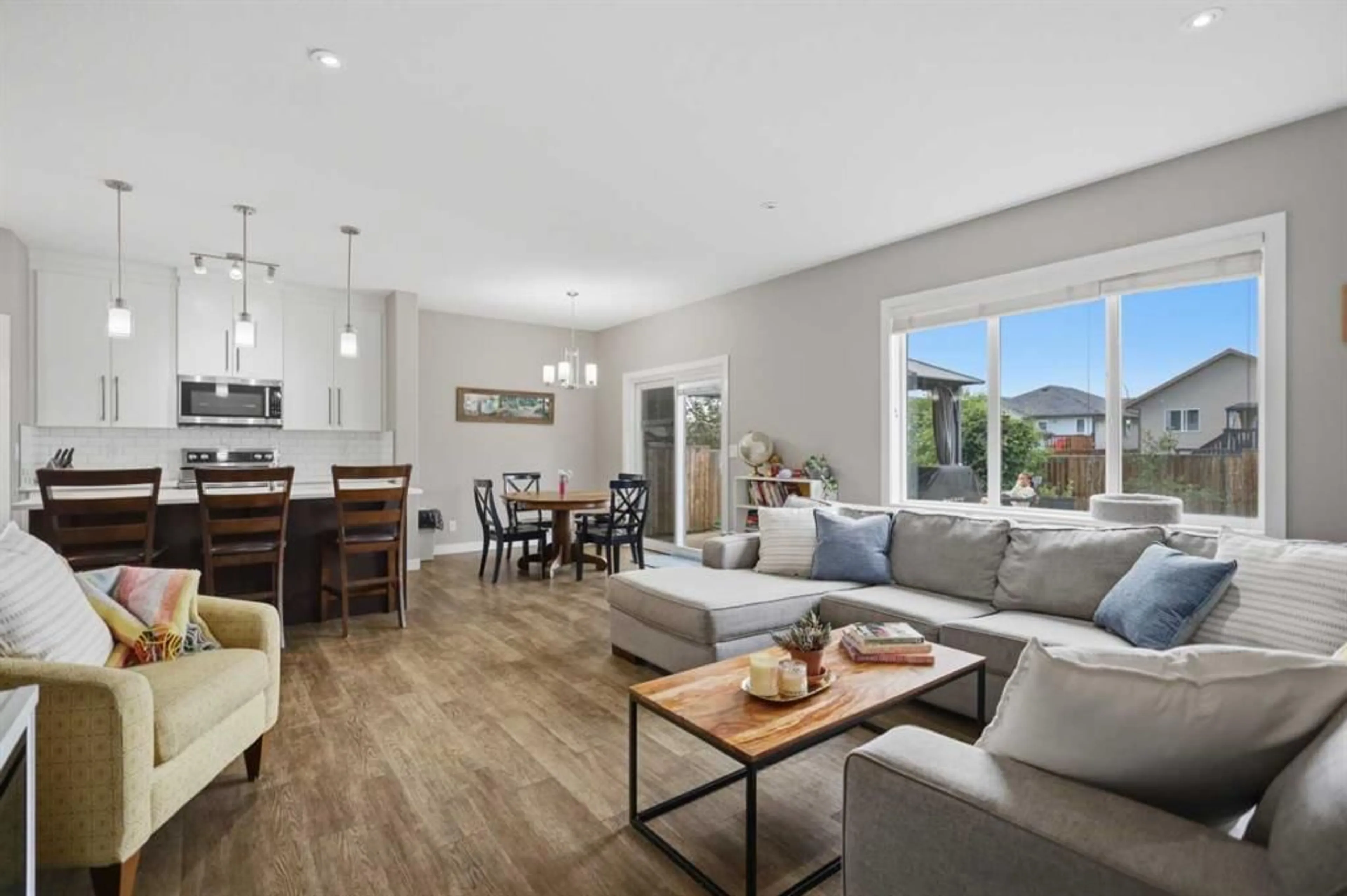 pillar/IMG-A2339906_4.jpg